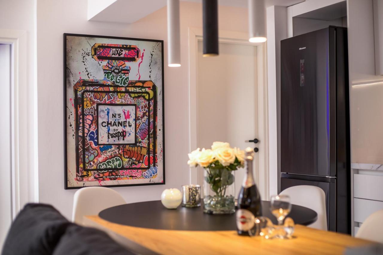 Rhodes Diamond Luxury Flat In The Heart Of Town Leilighet